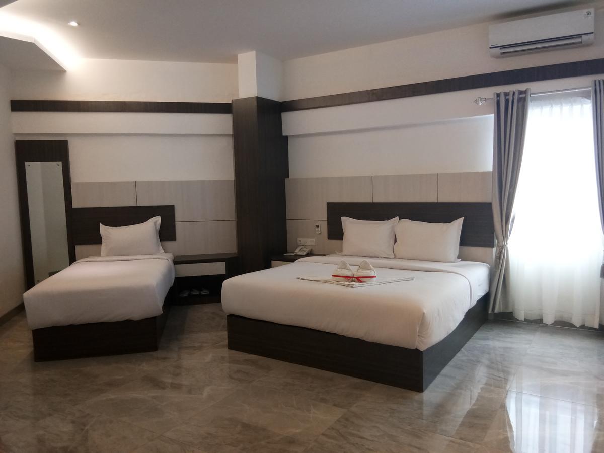 Seventeen Hotel Banda Aceh Exterior foto