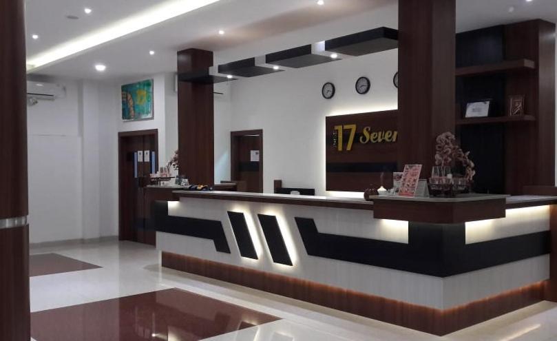 Seventeen Hotel Banda Aceh Exterior foto